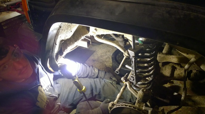 Illustration for article titled One Week Until Moab And The $600 XJ Is Slowly Coming Along